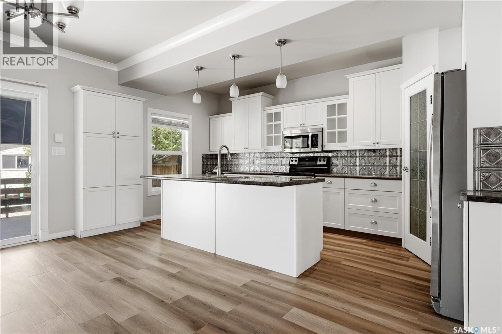 1950 Retallack STREET - 10