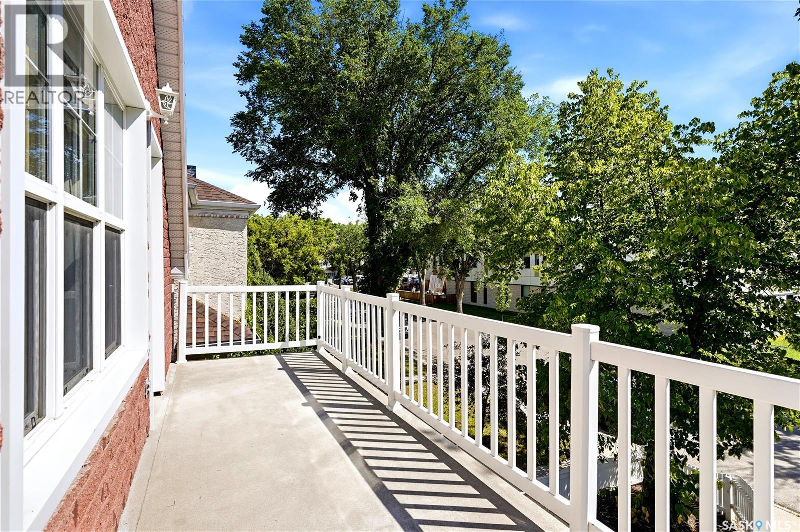 1950 Retallack STREET - 28