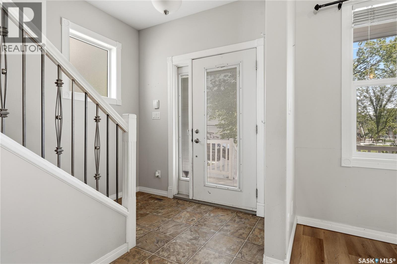 1950 Retallack STREET - 3