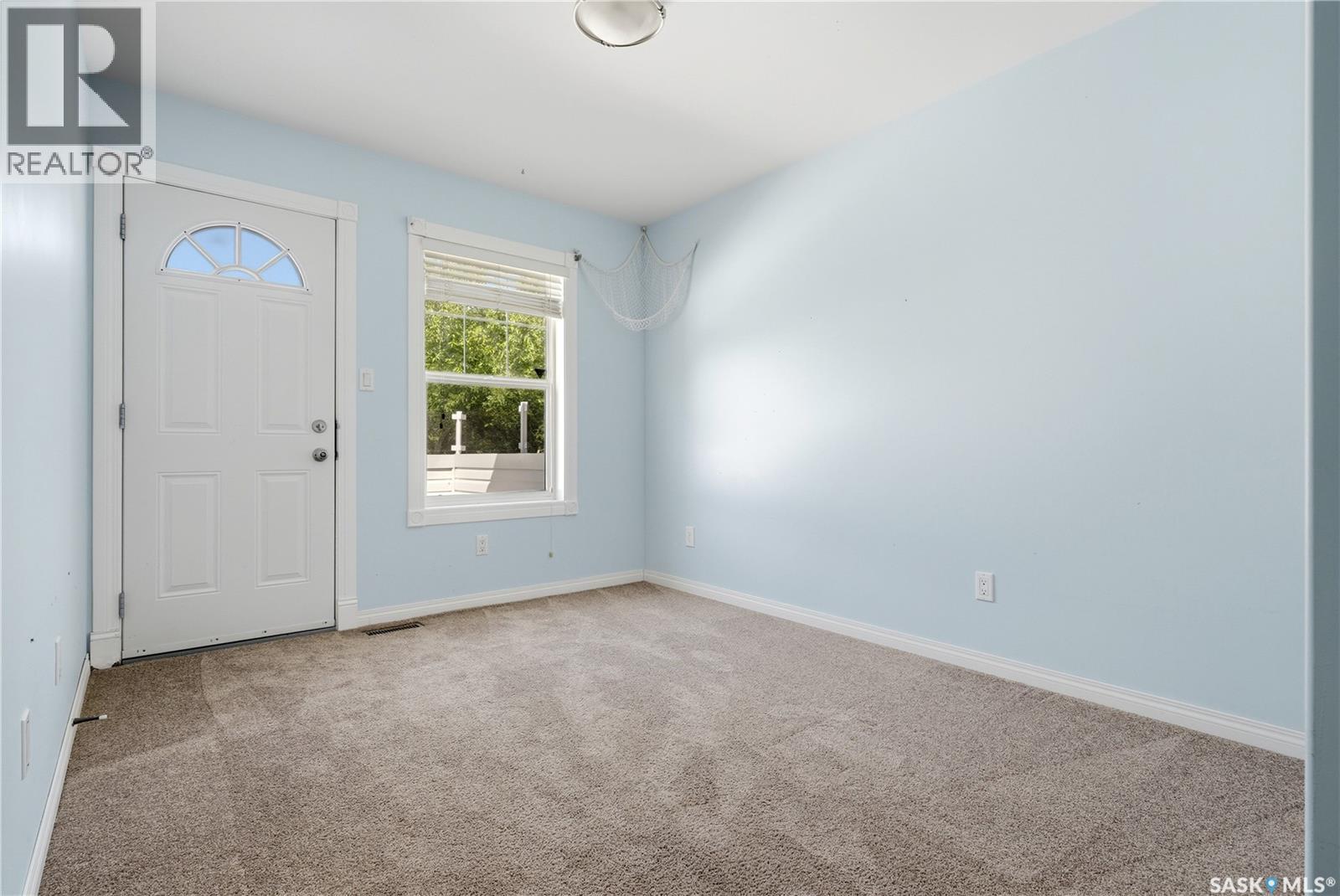 1950 Retallack STREET - 32