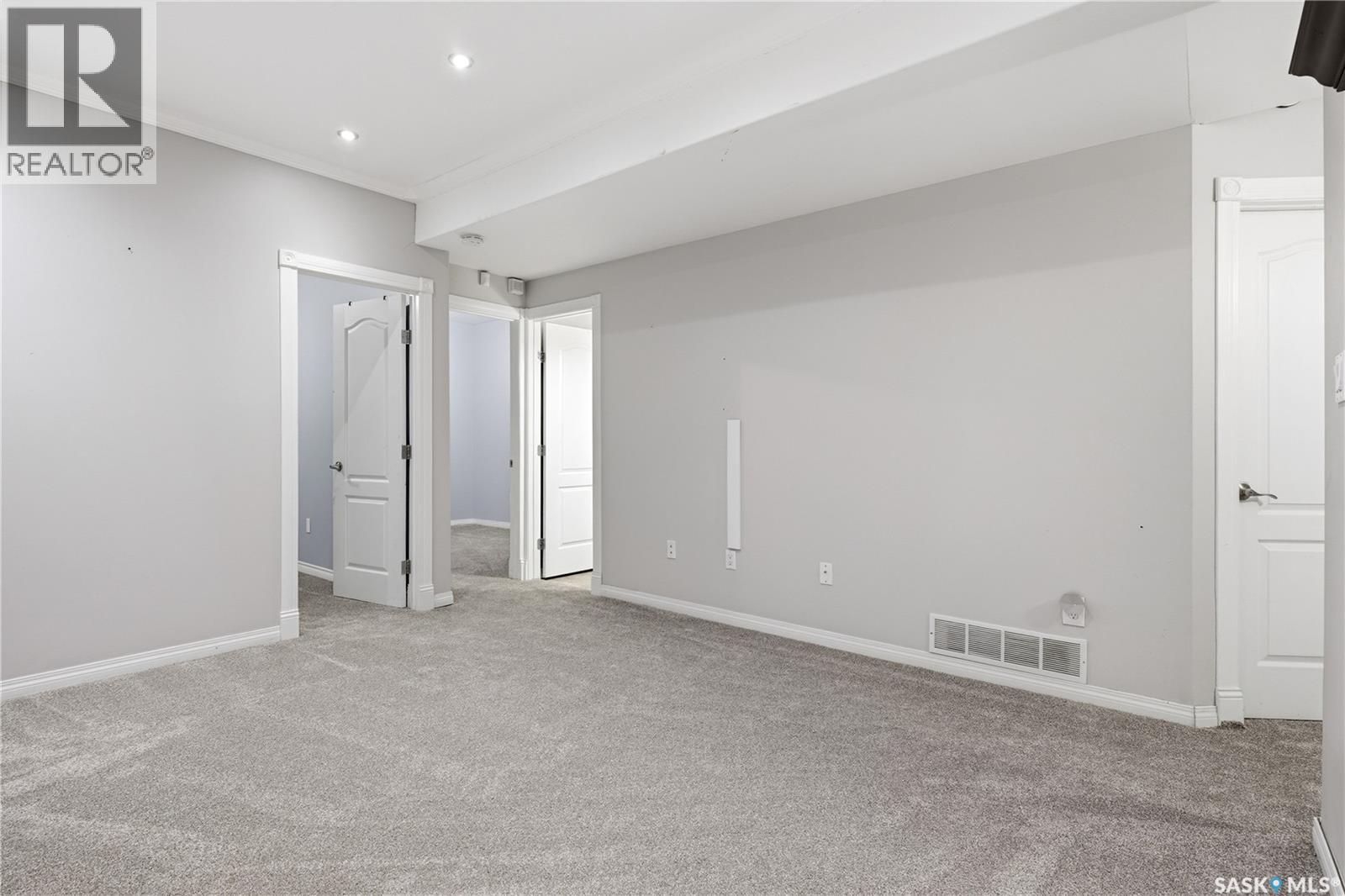 1950 Retallack STREET - 40