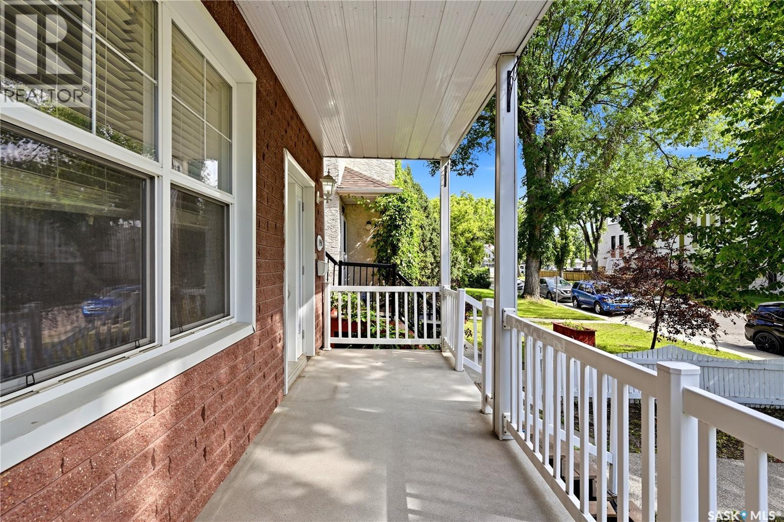 1950 Retallack STREET - 56
