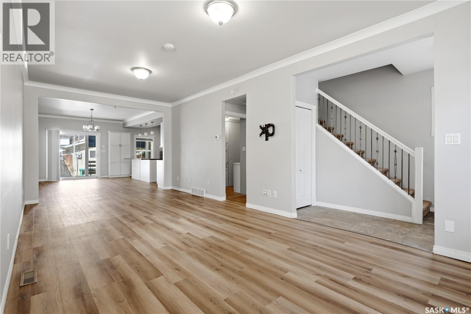 1950 Retallack STREET - 8