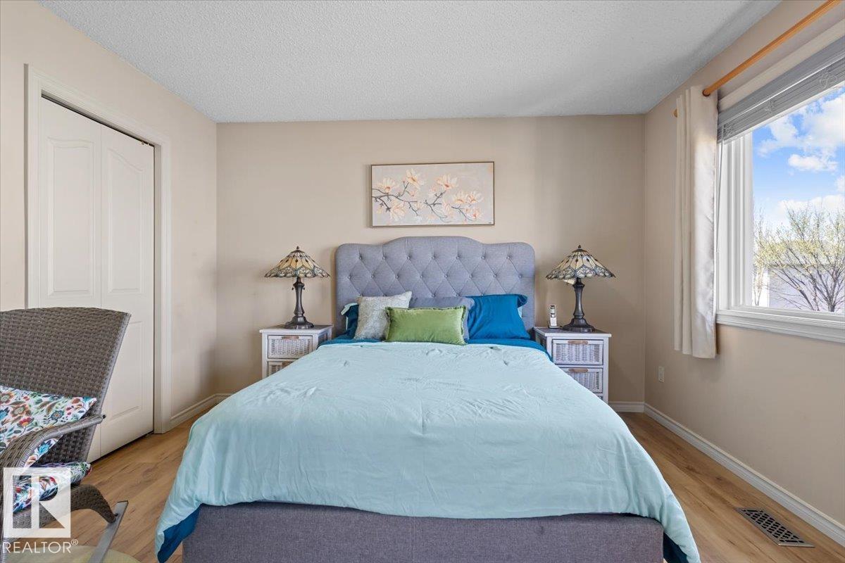 3356 25 Ave NW - 26