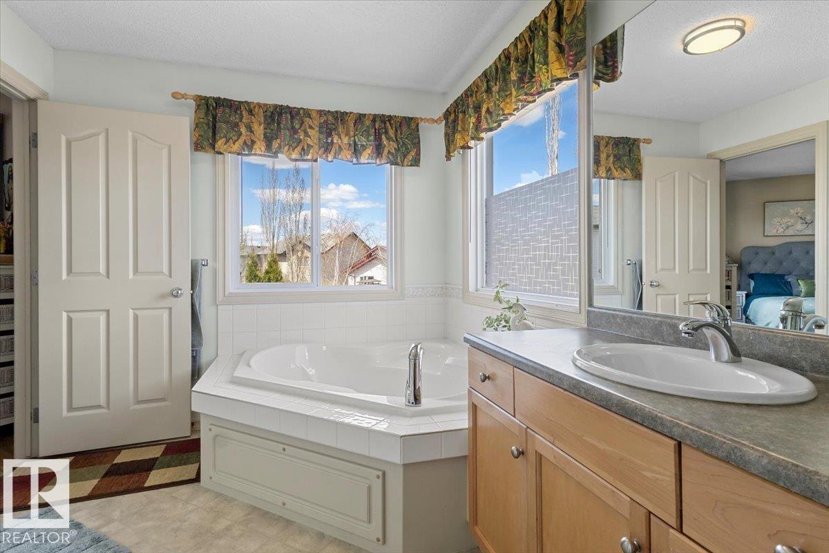3356 25 Ave NW - 29