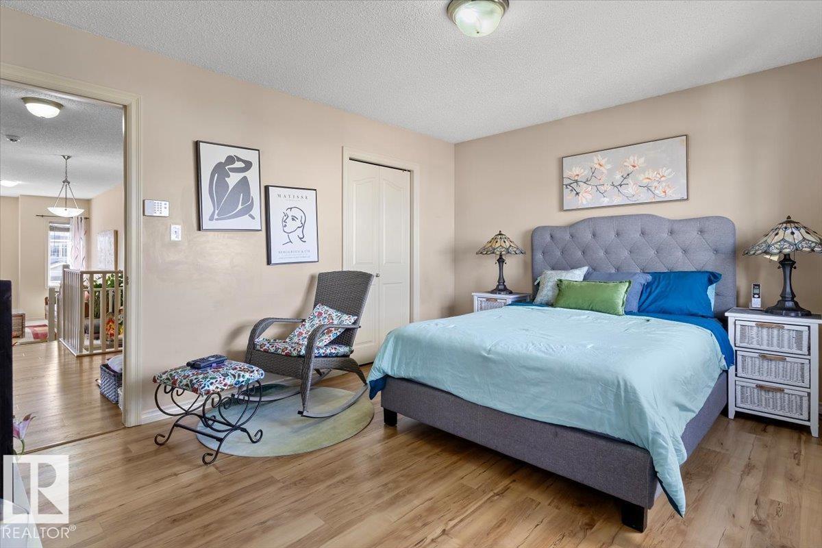 3356 25 Ave NW - 25