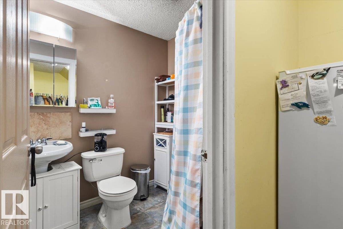 3356 25 Ave NW - 37