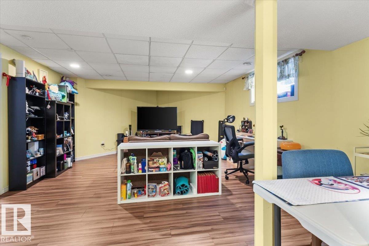 3356 25 Ave NW - 35