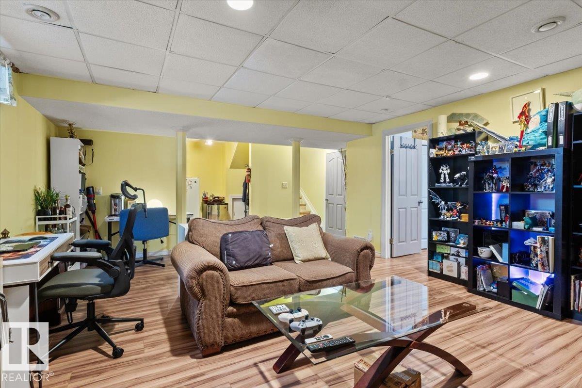 3356 25 Ave NW - 34