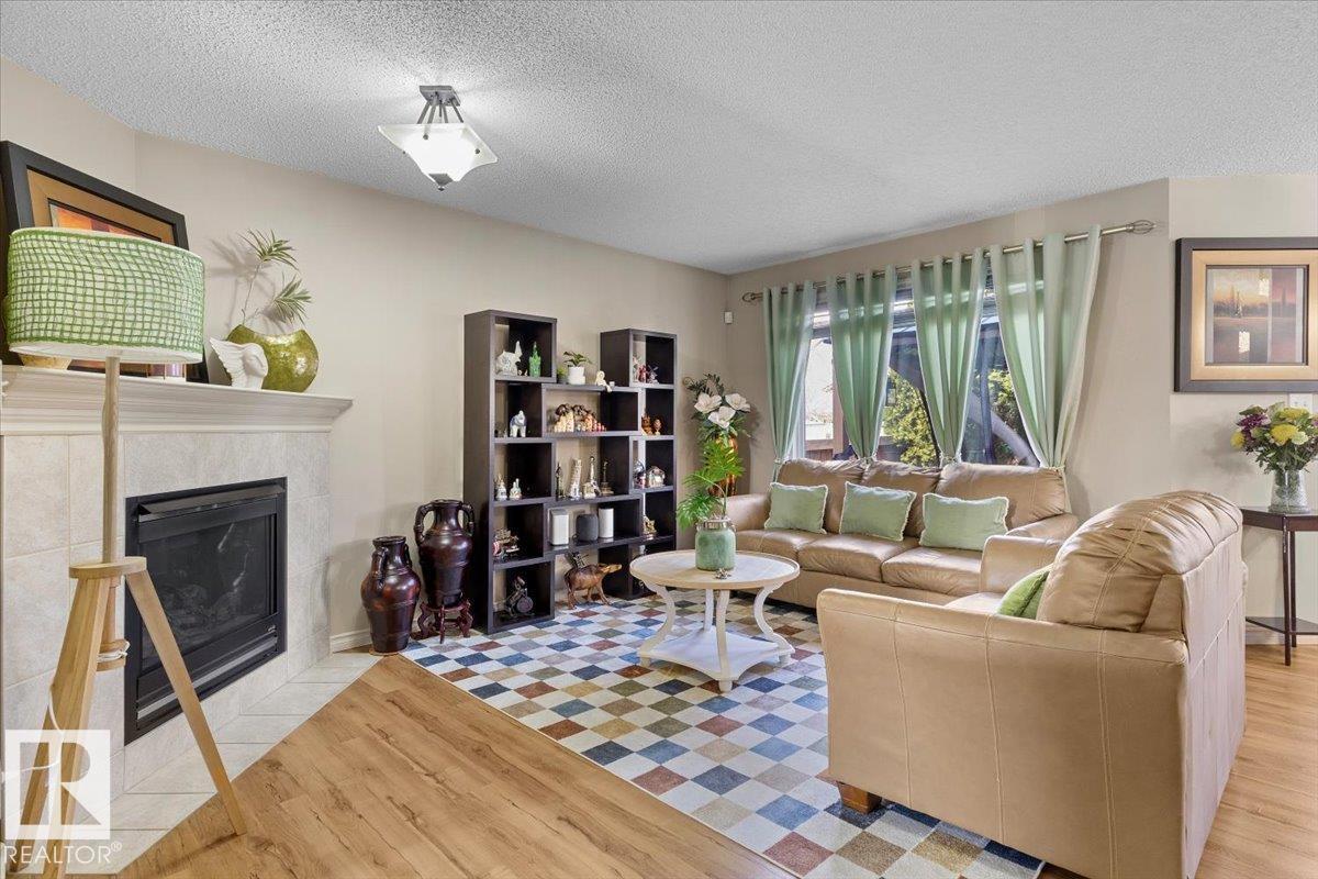 3356 25 Ave NW - 9