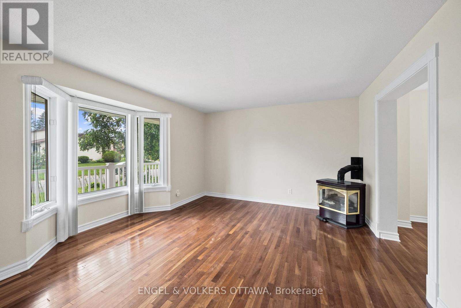 25 ANTLER AVENUE - 19