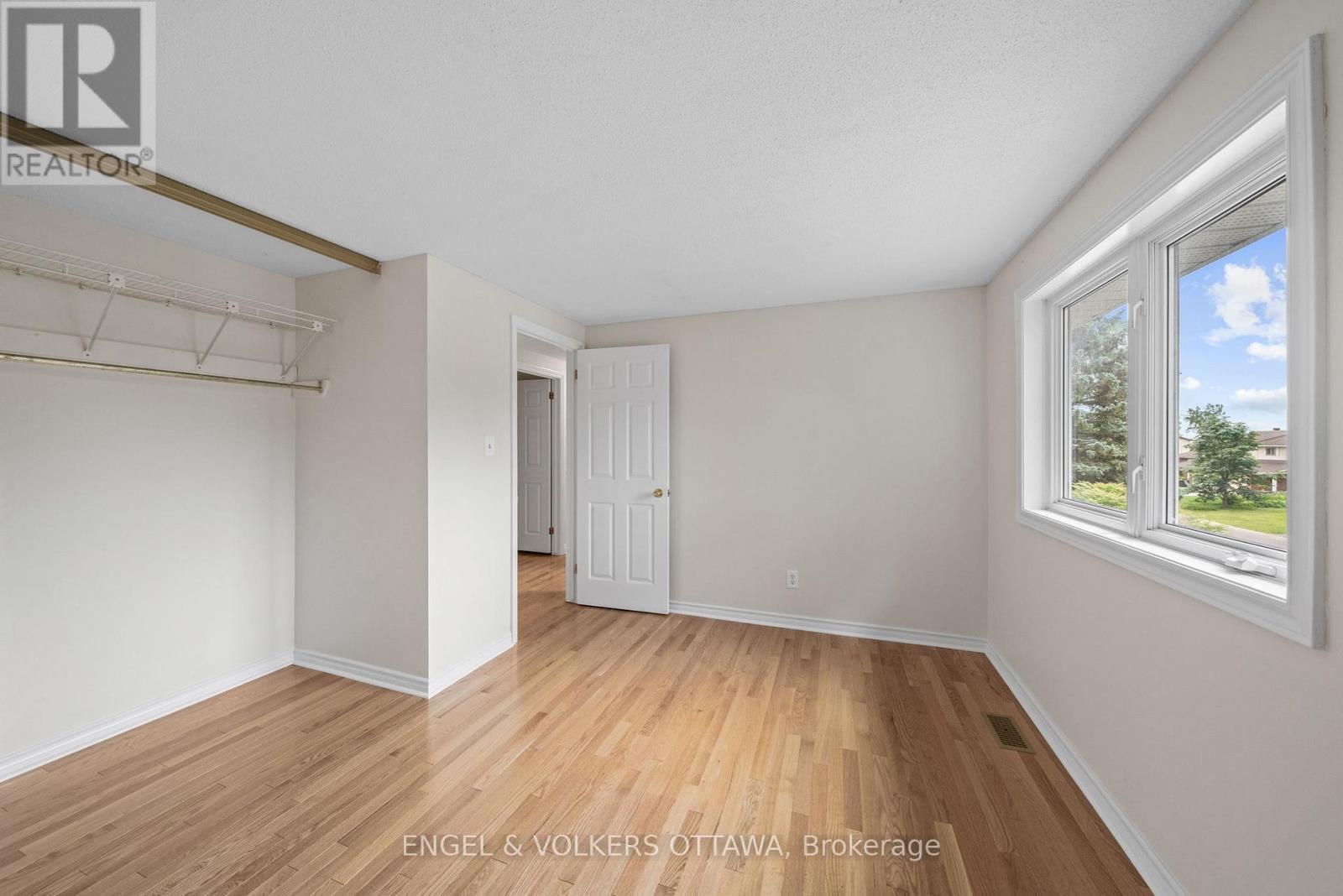 25 ANTLER AVENUE - 32