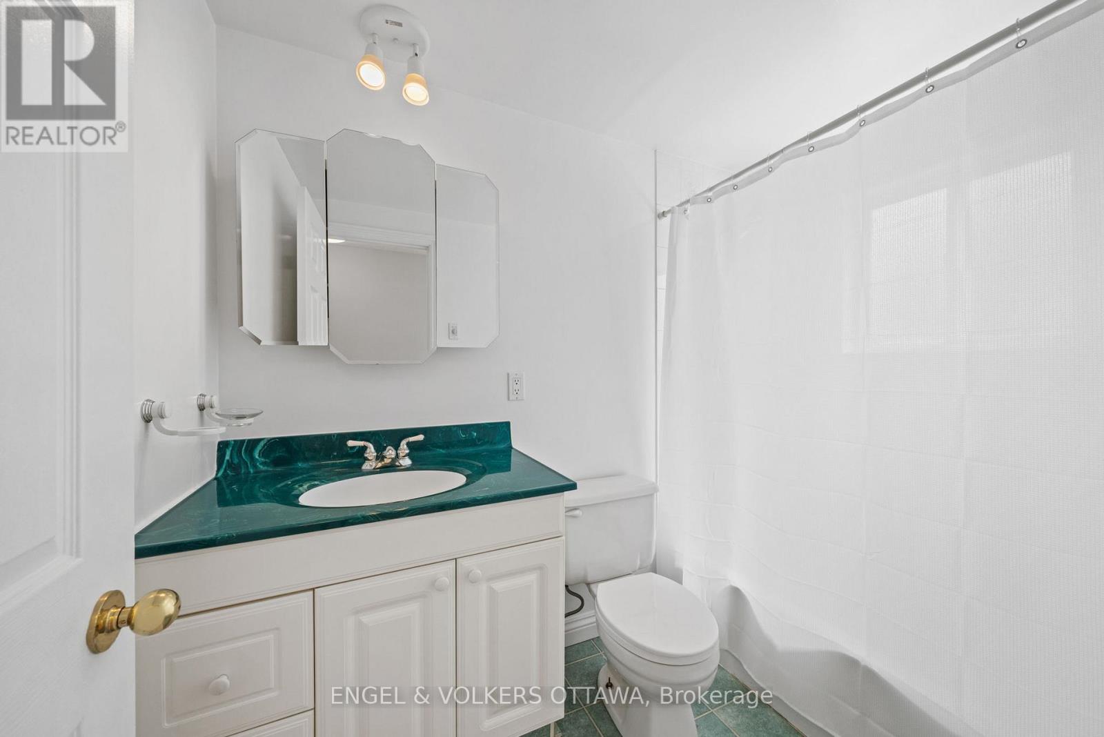 25 ANTLER AVENUE - 36