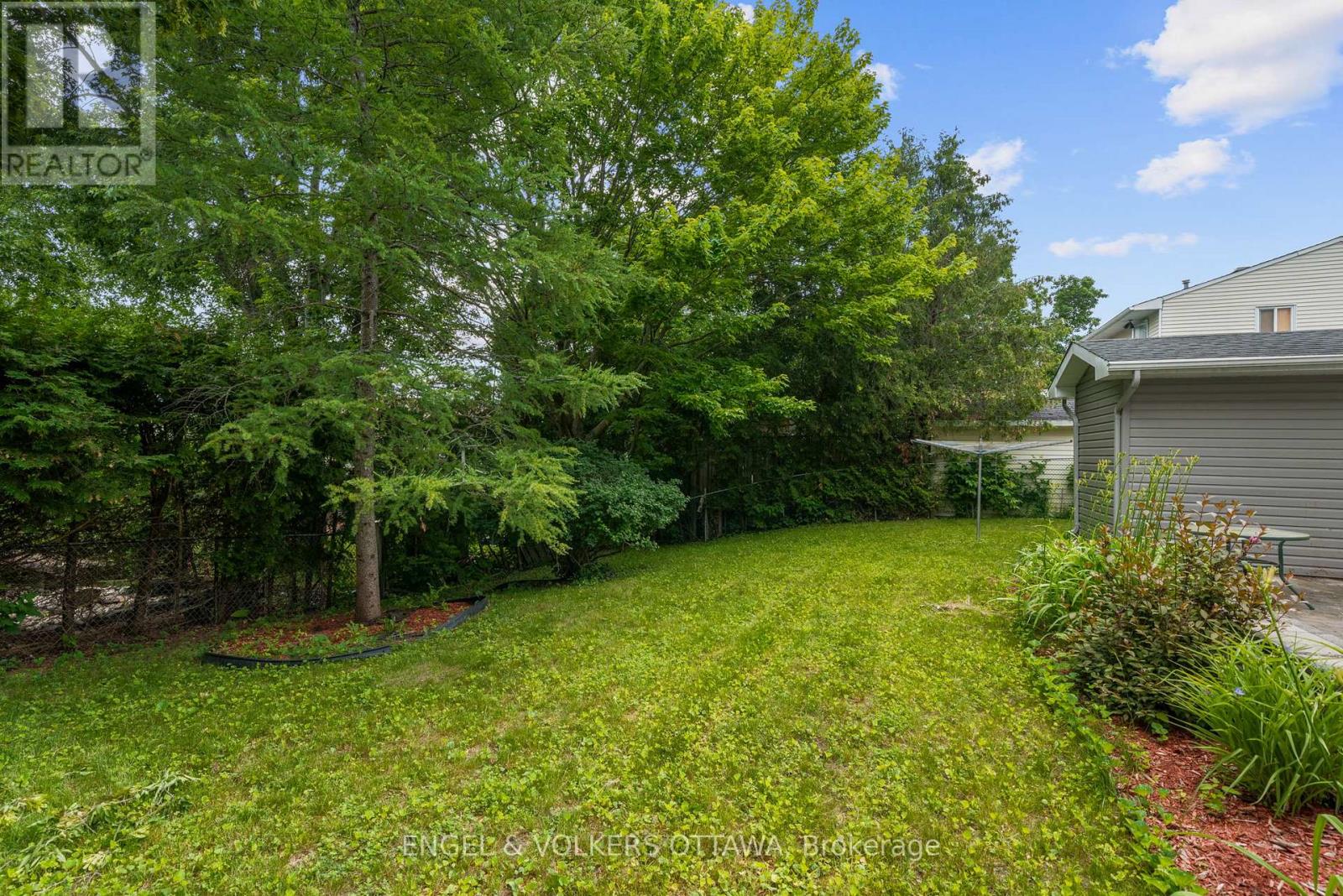 25 ANTLER AVENUE - 42