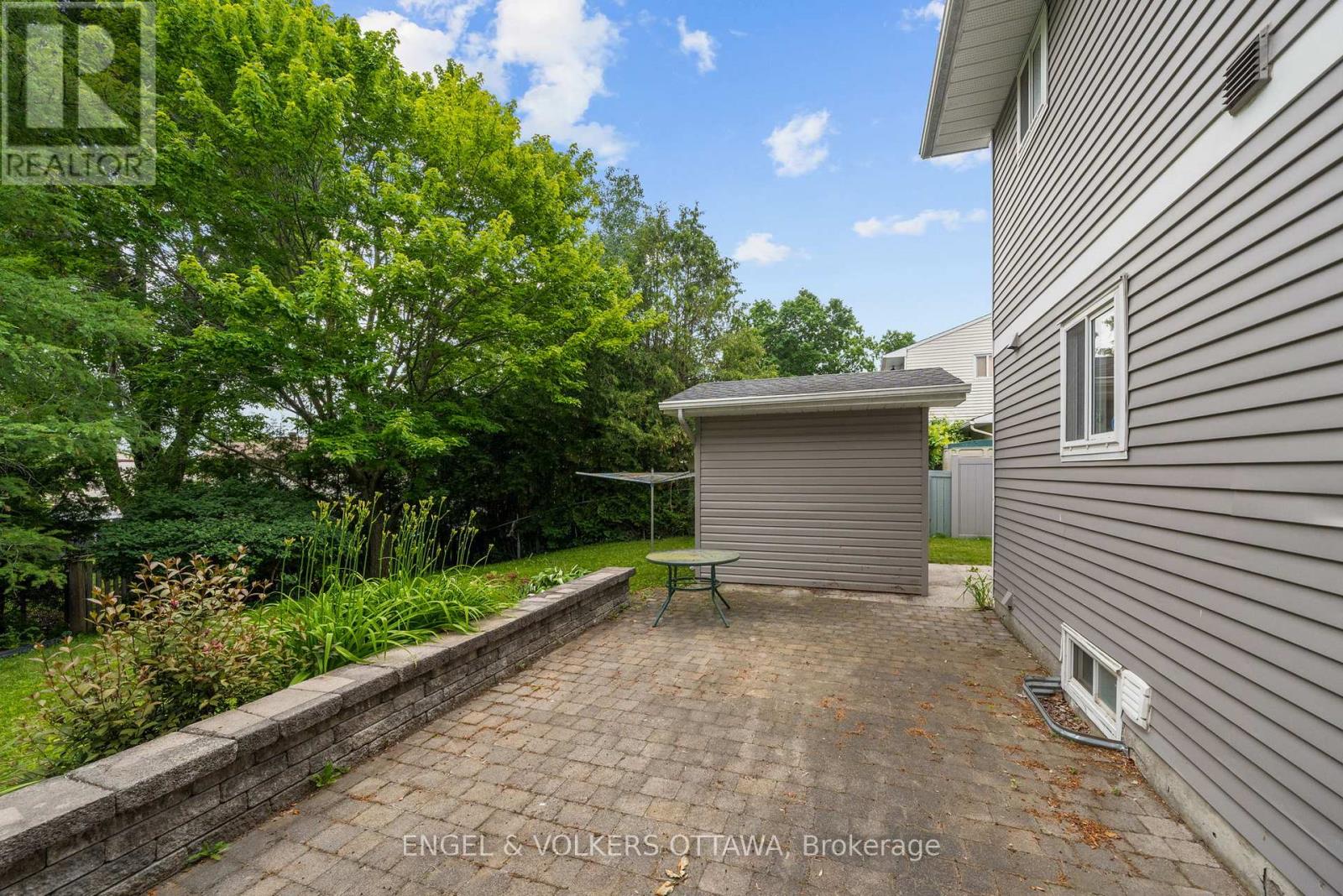 25 ANTLER AVENUE - 43