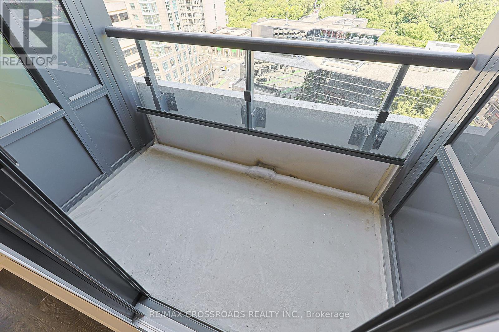 #2801 609 SHERBOURNE STREET - Image 18