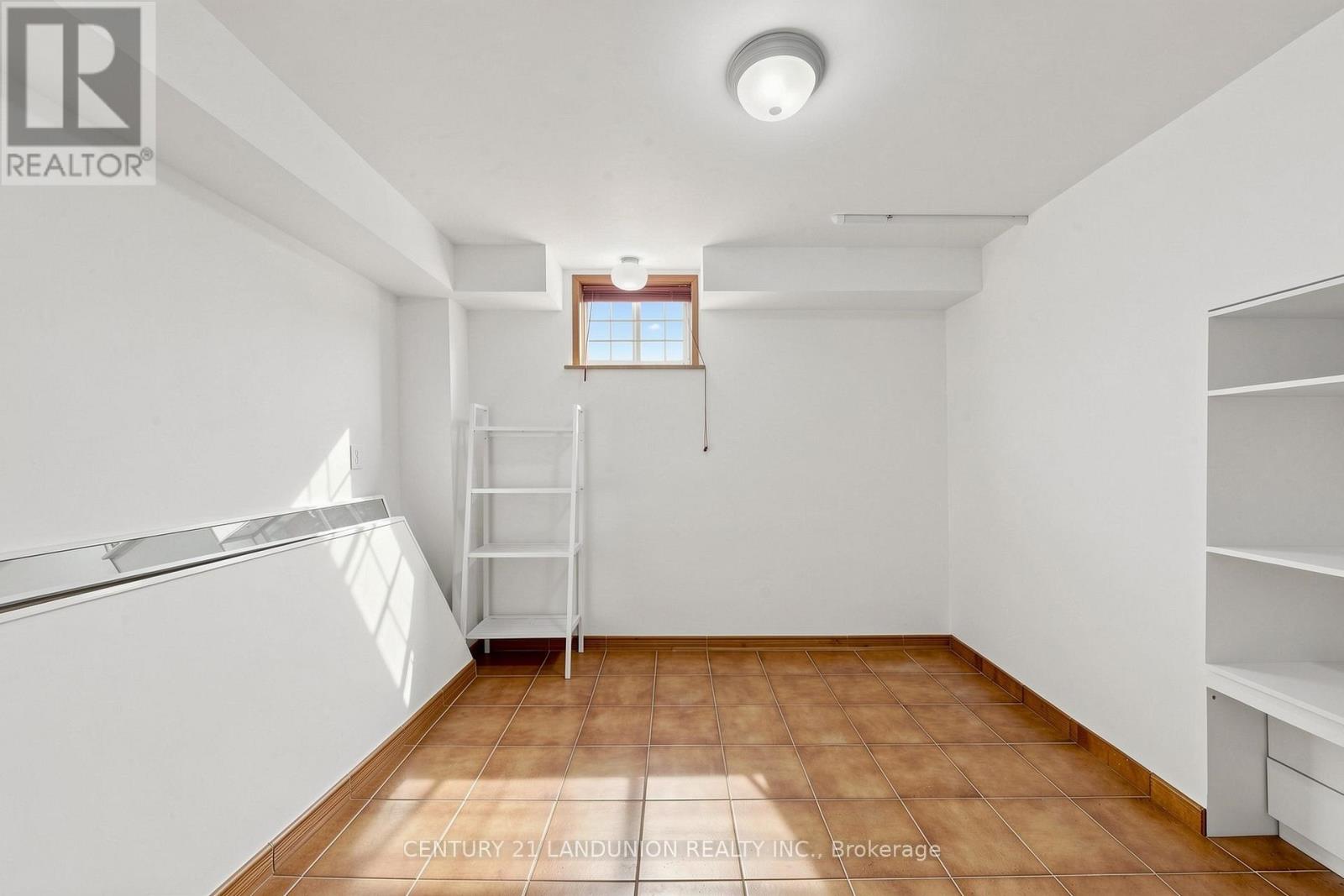 329 ATHA AVENUE - 26