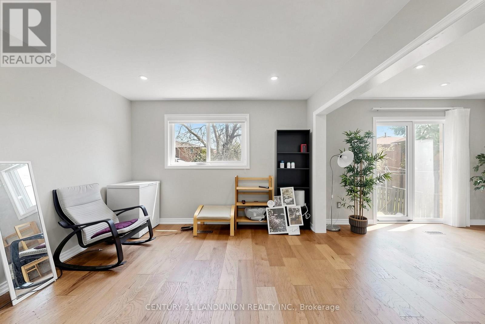329 ATHA AVENUE - 6