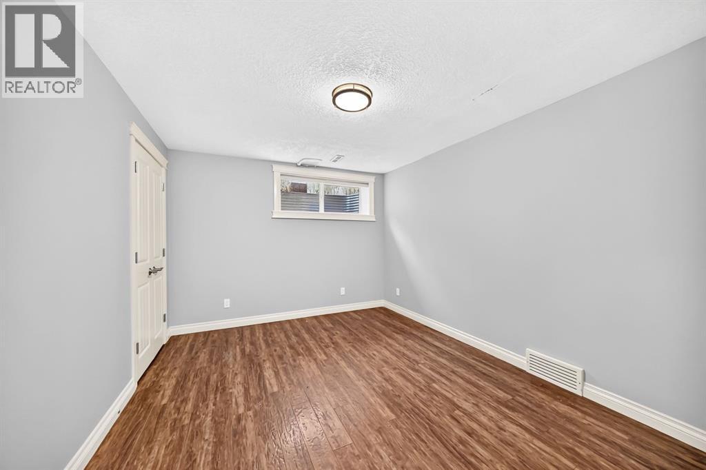 188 Magenta Crescent — photo 41