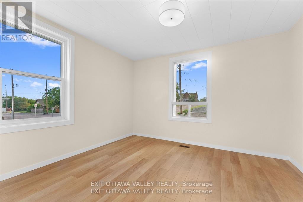 164 MAPLE AVENUE - 10