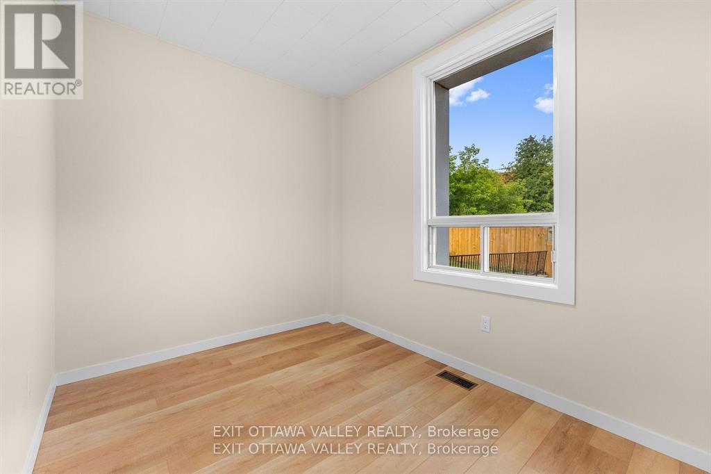 164 MAPLE AVENUE - 14