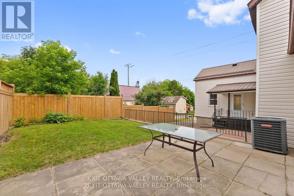 164 MAPLE AVENUE - 40