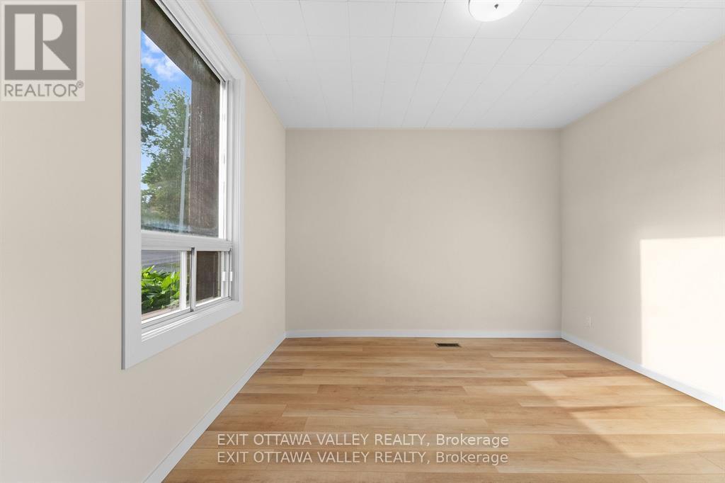 164 MAPLE AVENUE - 6