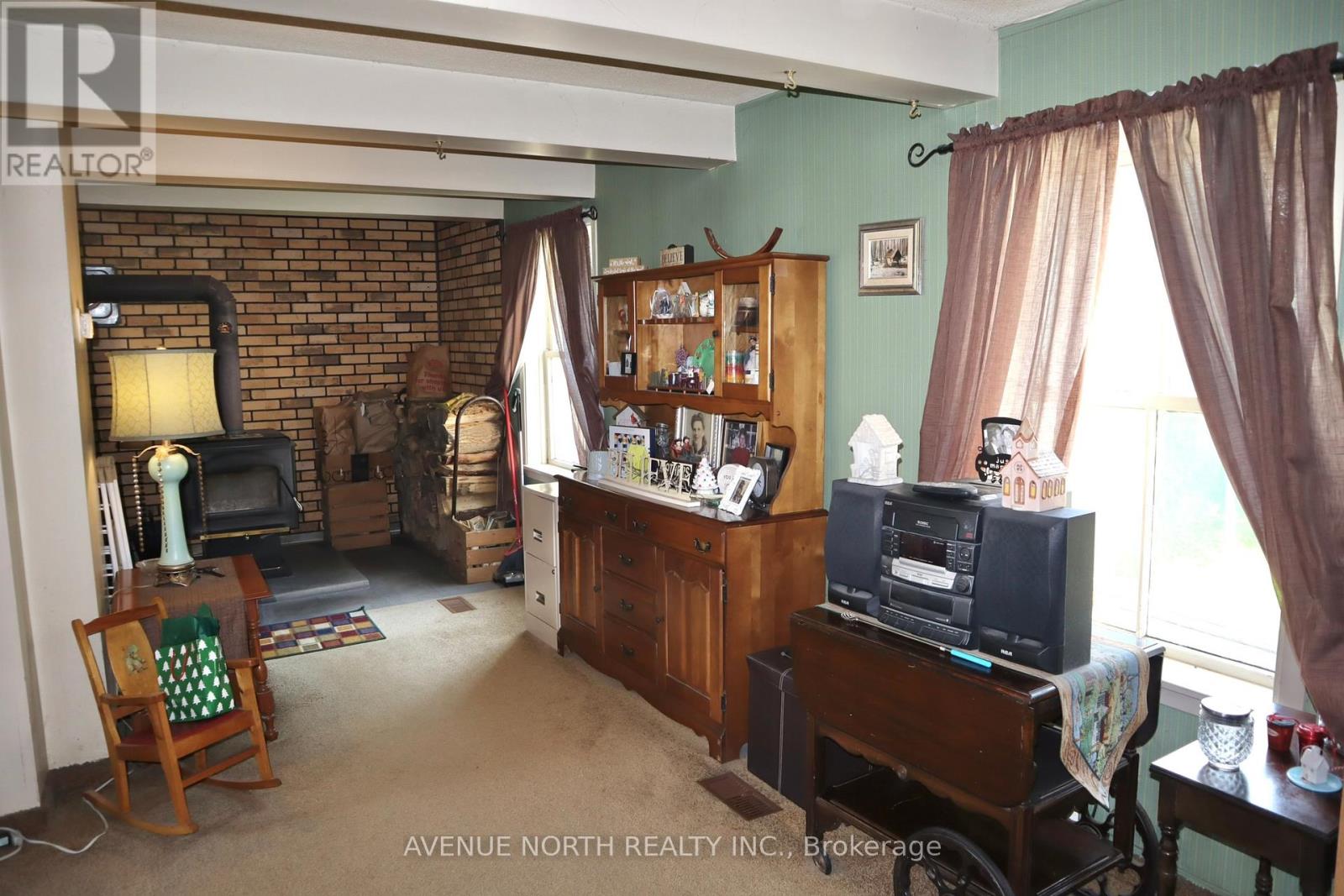 2125 OLD MONTREAL ROAD - 10
