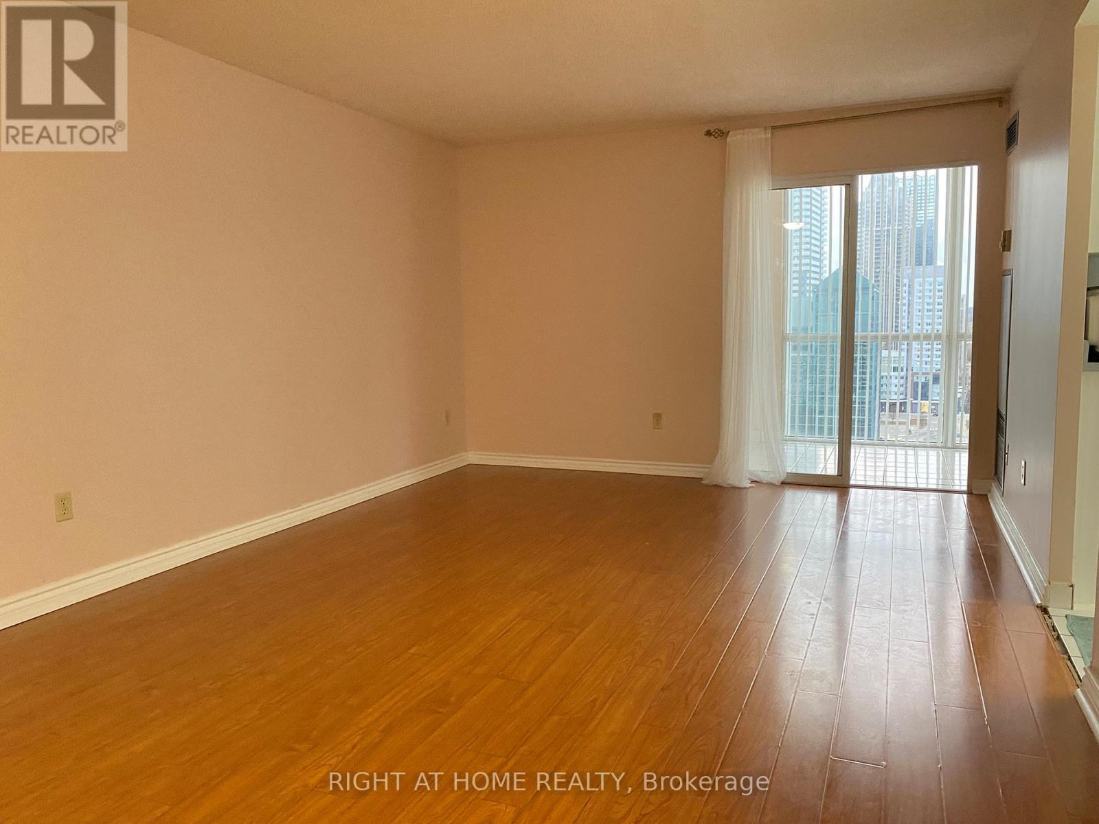 #1807 350 WEBB DRIVE - 12