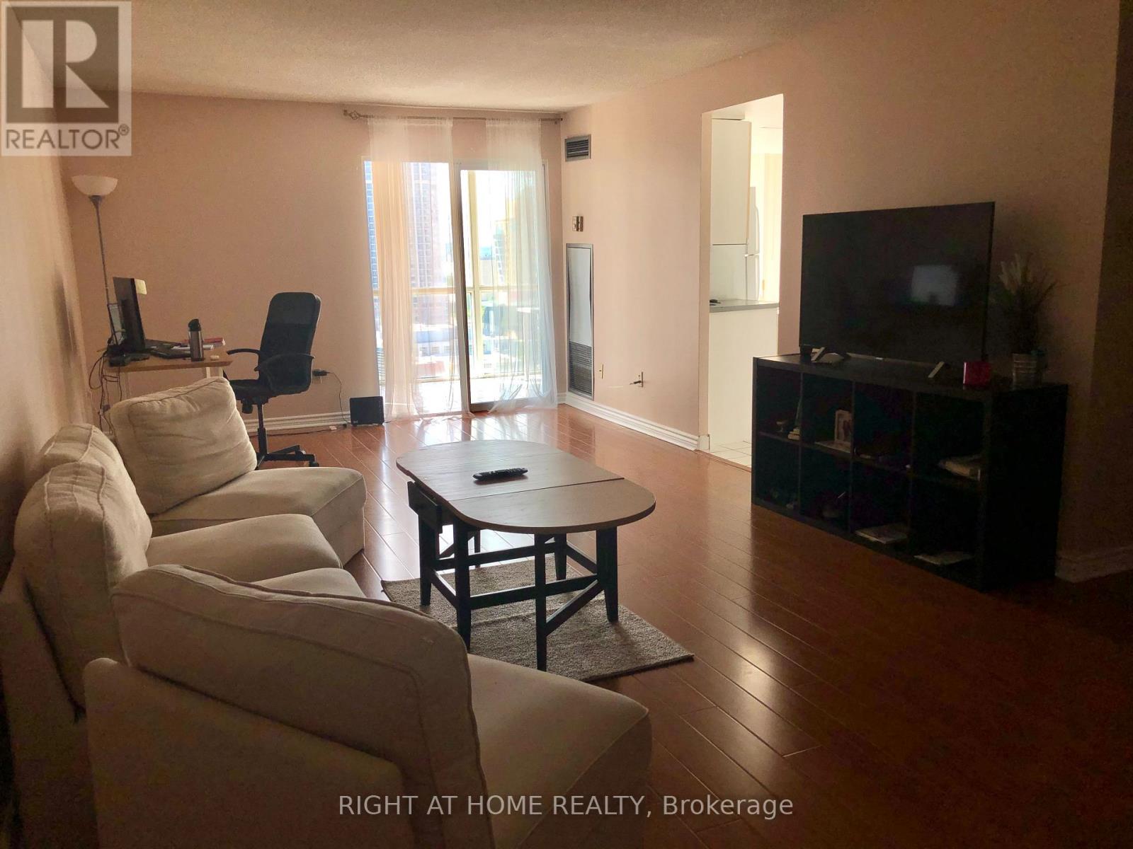 #1807 350 WEBB DRIVE - 28