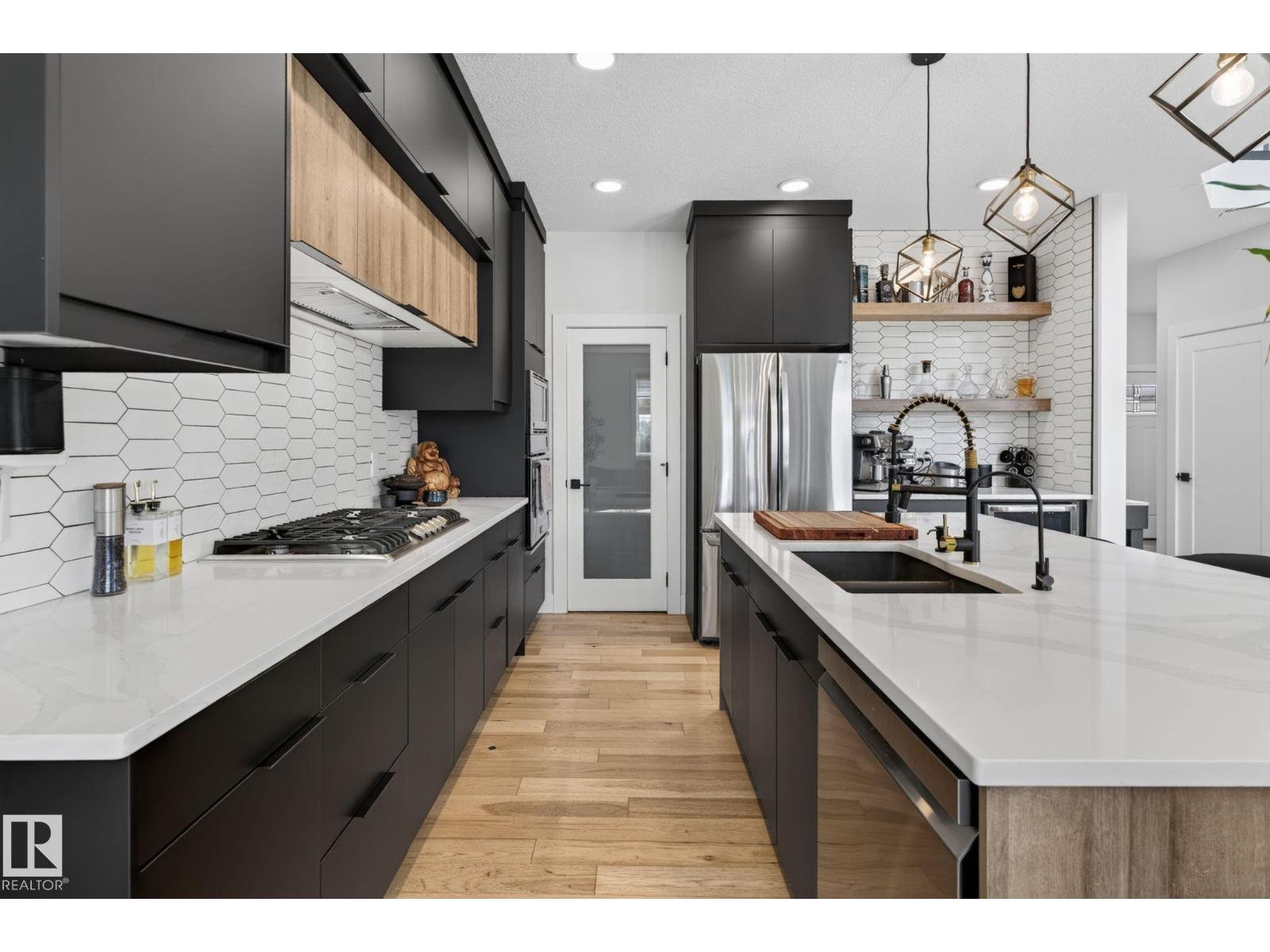 147 HENDERSON LI — photo 18