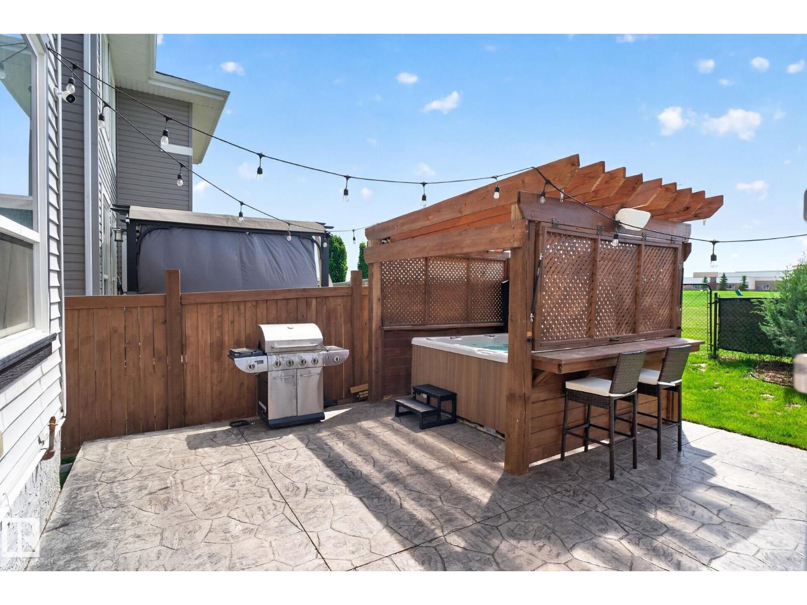 147 HENDERSON LI — photo 35