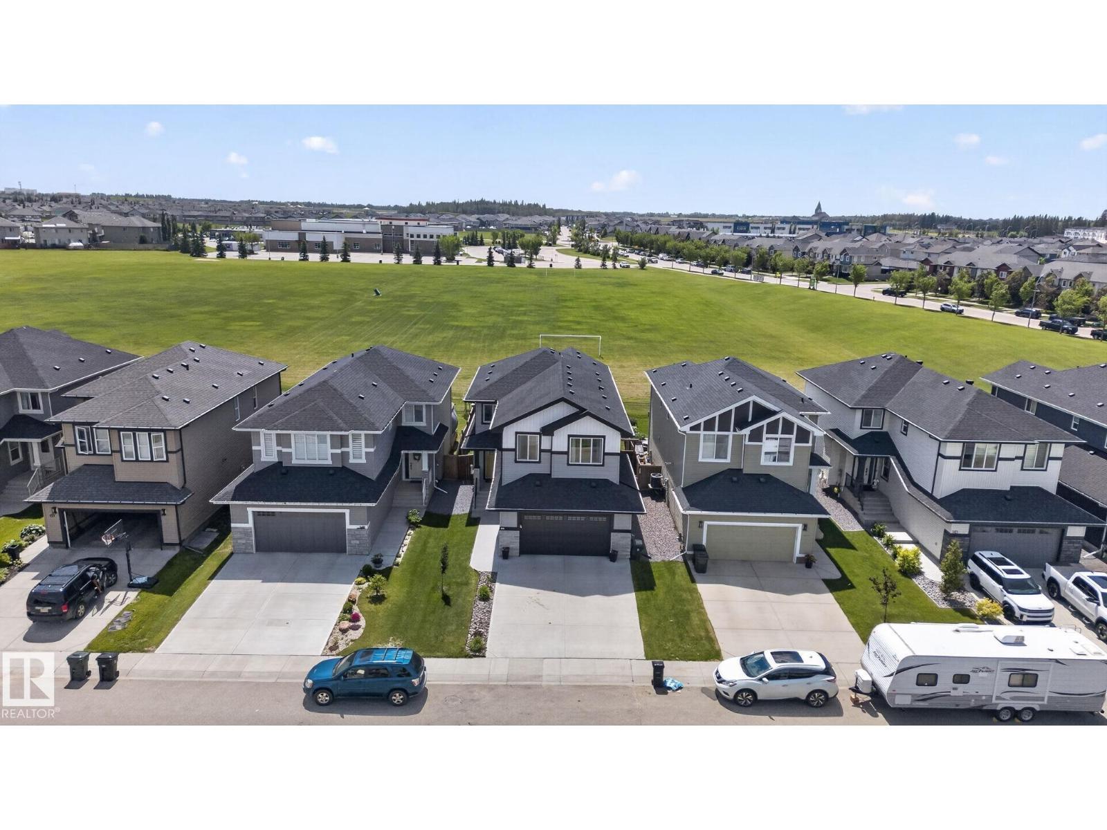 147 HENDERSON LI — photo 46
