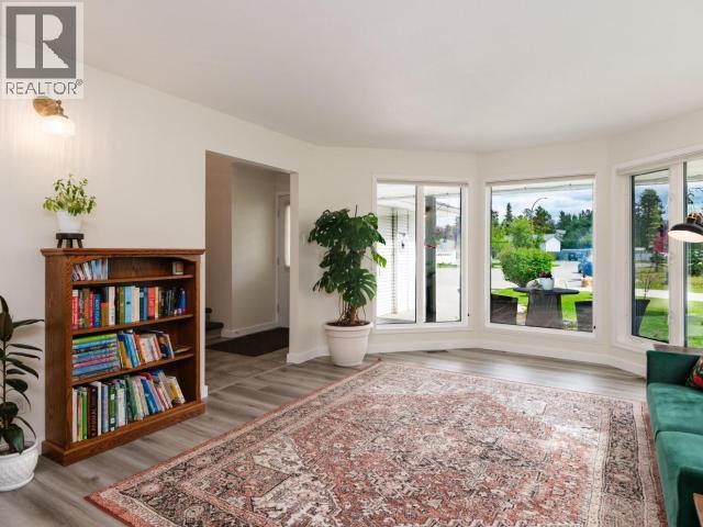 6 CARNELIAN COURT - 11