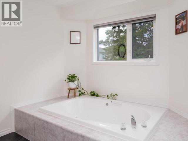 6 CARNELIAN COURT - Image 20