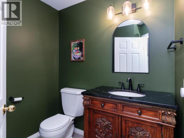 6 CARNELIAN COURT - 21