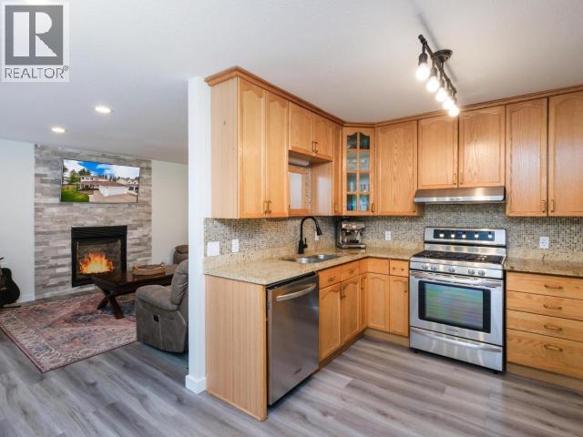 6 CARNELIAN COURT - 8