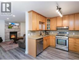 Family room - 6 Carnelian Court, Whitehorse, YT Y1A6A3 Photo 8