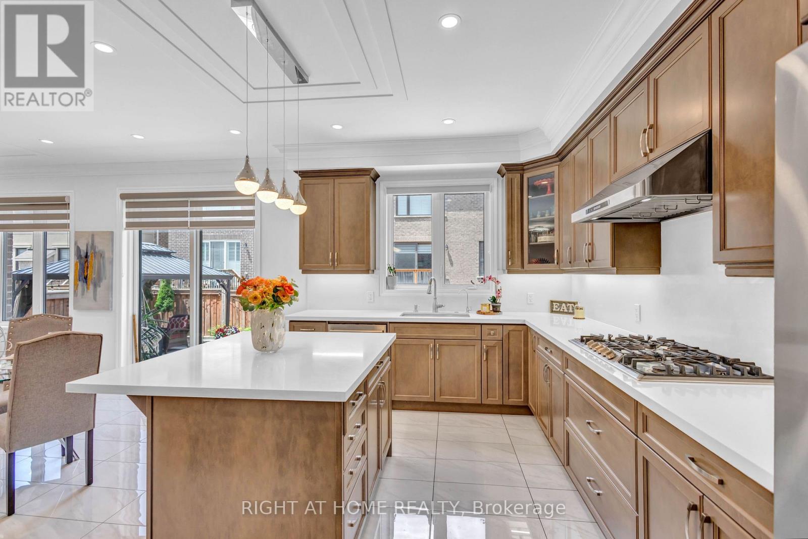 866 MAGNOLIA TERRACE - 19