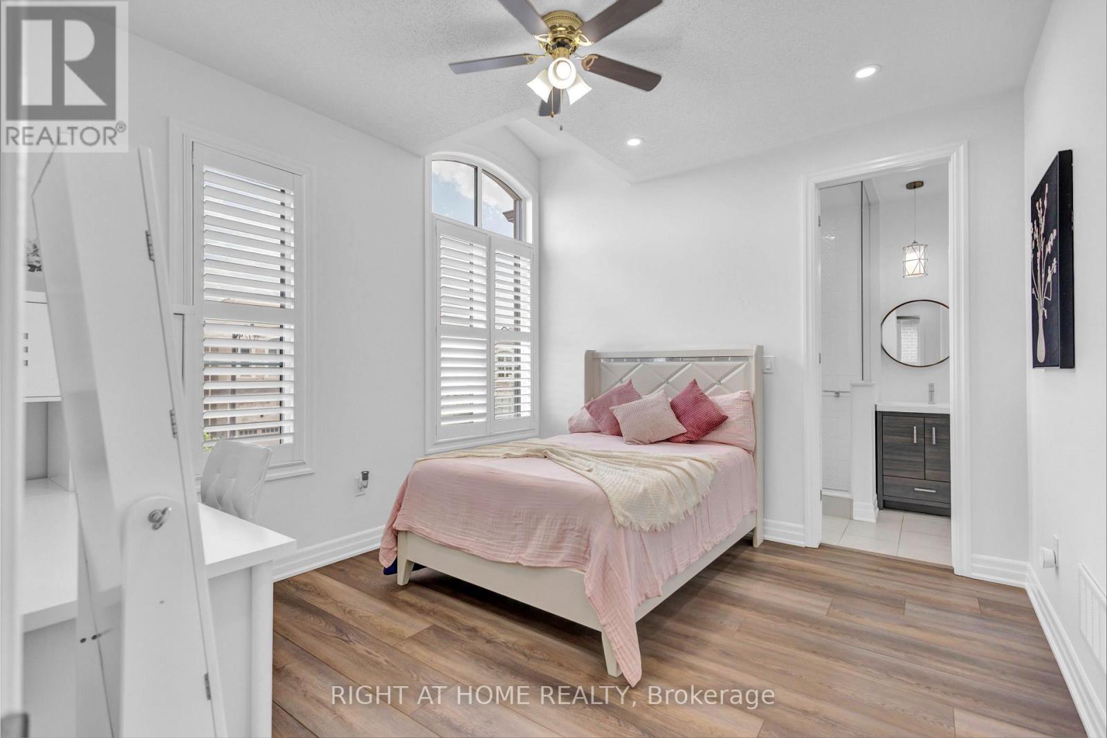 866 MAGNOLIA TERRACE - 34