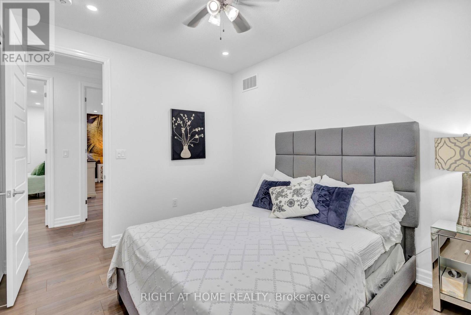 866 MAGNOLIA TERRACE - 37