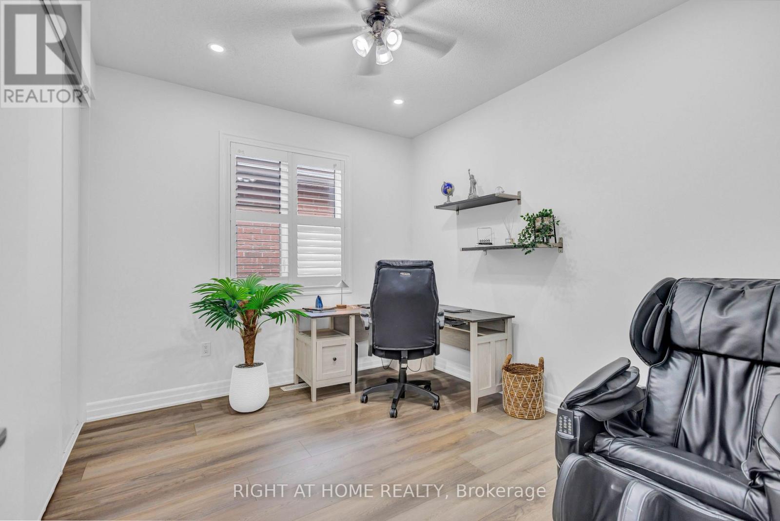 866 MAGNOLIA TERRACE - 39
