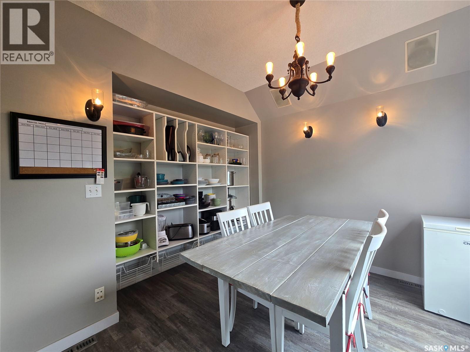 134 9th AVENUE W - 16