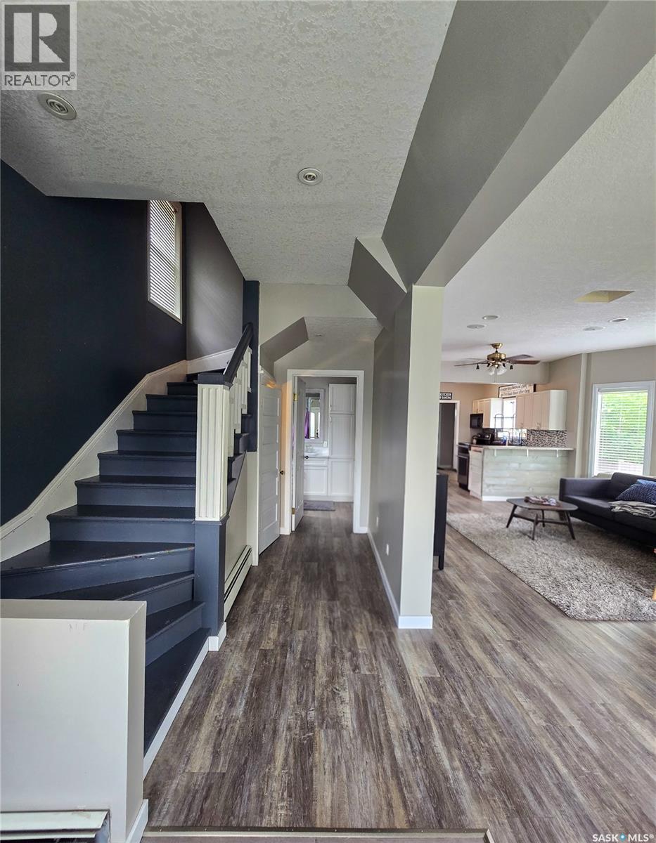 134 9th AVENUE W - 19