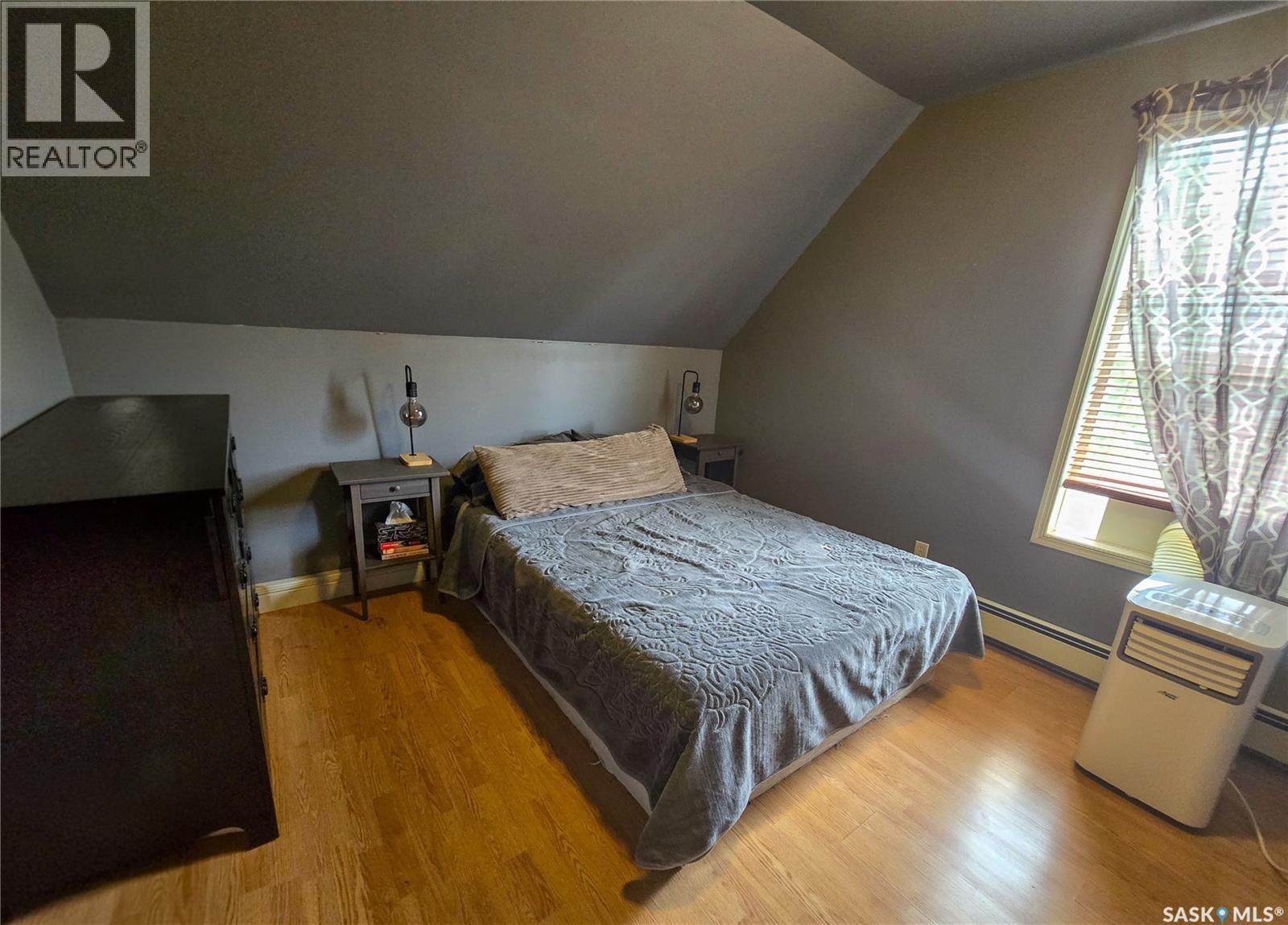 134 9th AVENUE W - 26