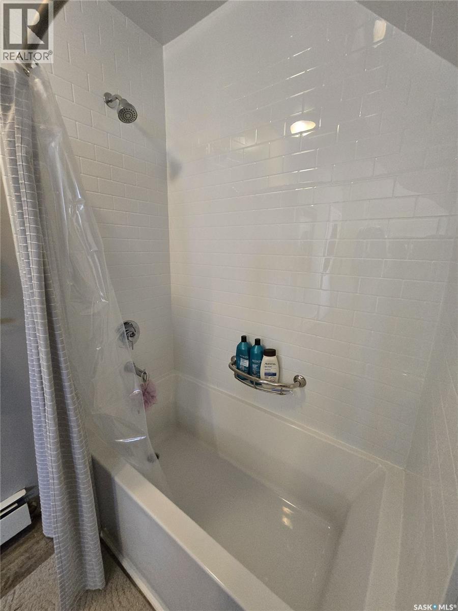 134 9th AVENUE W - 30