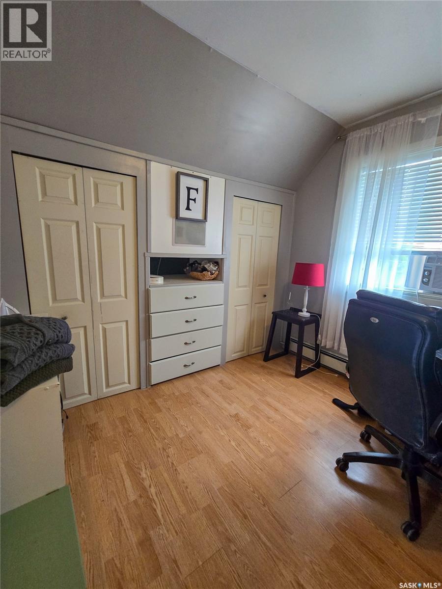 134 9th AVENUE W - 37