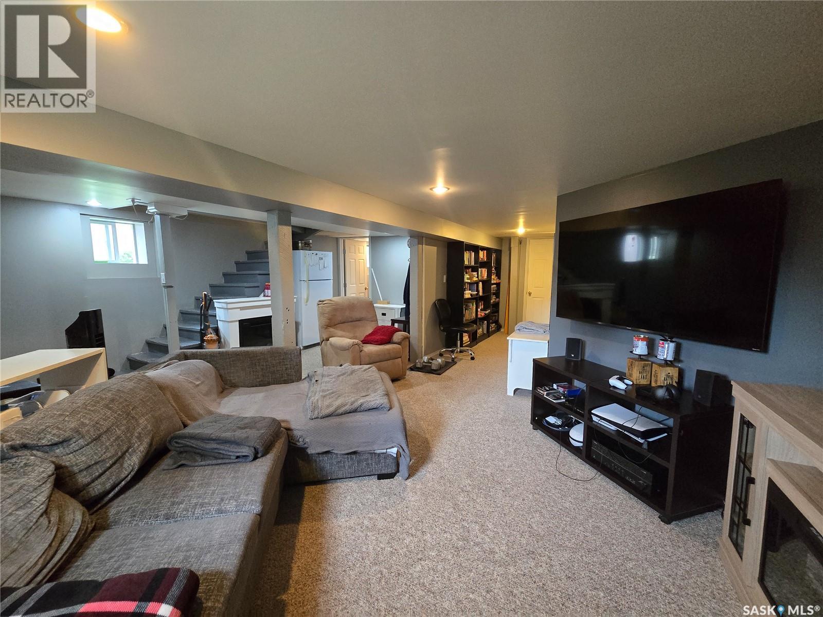 134 9th AVENUE W - 40