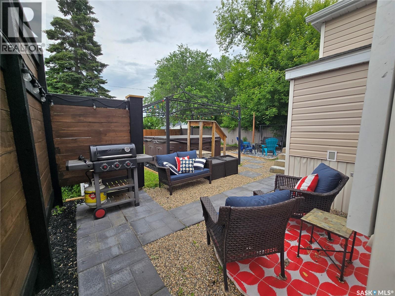 134 9th AVENUE W - 49