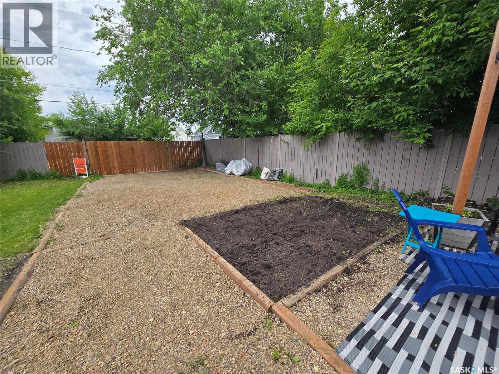 134 9th AVENUE W - 52